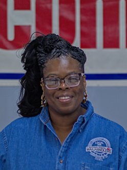 Teresa Wiggins headshot