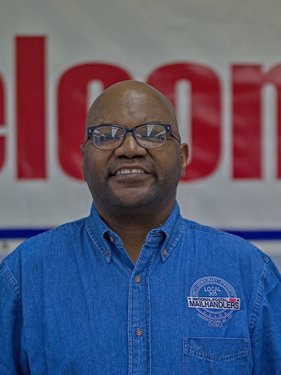 Theodore Thomas headshot